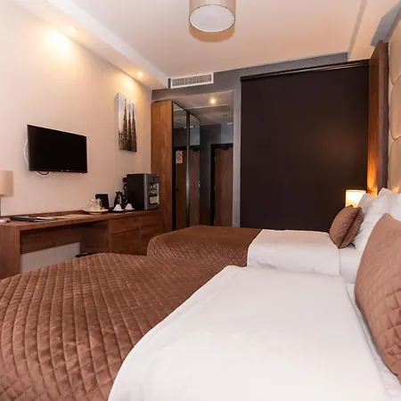 Отель Amsterdam 4*