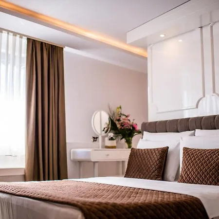 Отель Amsterdam 4*